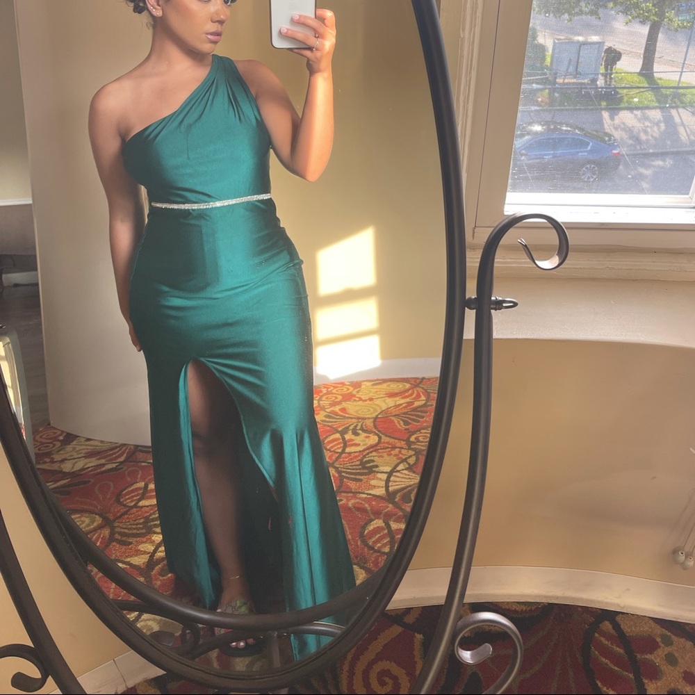 David’s bridal off the shoulder emerald dress